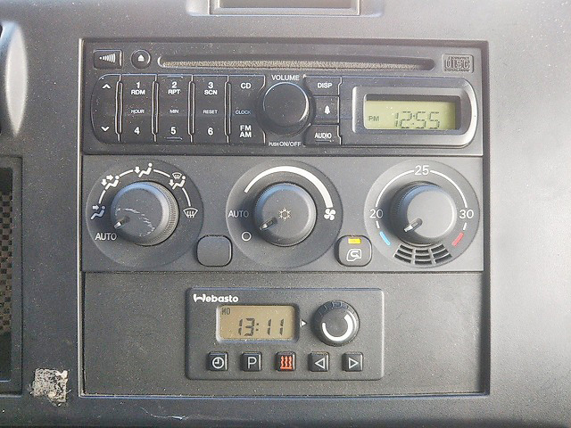 三菱ふそうスーパーグレートアルミウイング大型（10t）[写真37]