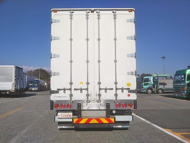 三菱ふそうスーパーグレートアルミウイング大型（10t）[写真09]