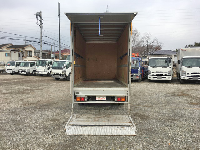 三菱ふそうキャンターアルミバン小型（2t・3t）[写真10]