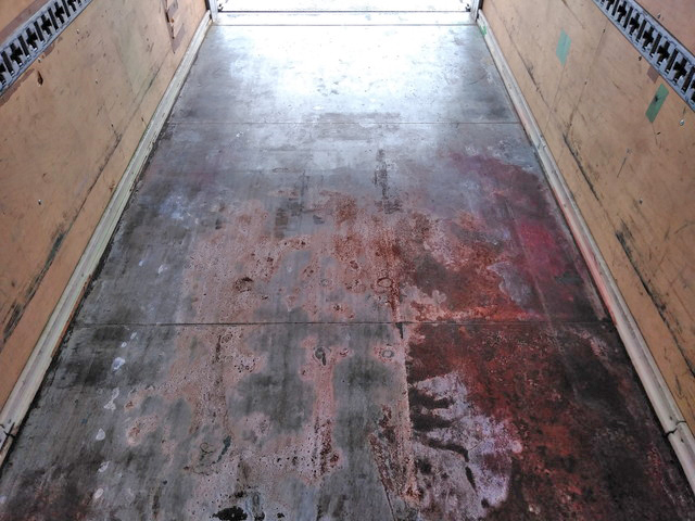 三菱ふそうキャンターアルミバン小型（2t・3t）[写真12]