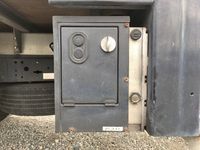 三菱ふそうキャンターアルミバン小型（2t・3t）[写真21]