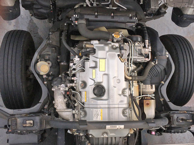 三菱ふそうキャンターアルミバン小型（2t・3t）[写真24]