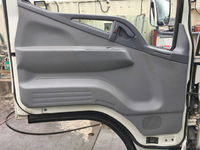 三菱ふそうキャンターアルミバン小型（2t・3t）[写真28]