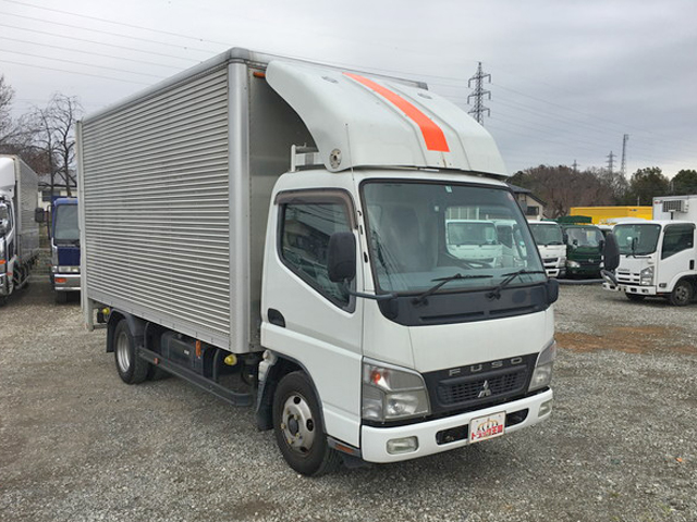 三菱ふそうキャンターアルミバン小型（2t・3t）[写真03]