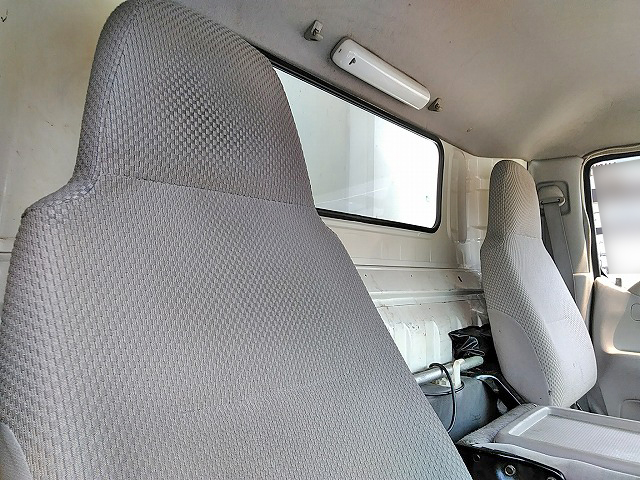 日野デュトロパネルウイング小型（2t・3t）[写真33]