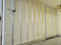 三菱ふそうキャンター冷凍車（冷蔵車）小型（2t・3t）[写真12]