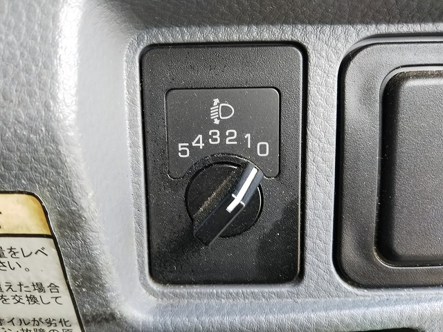 三菱ふそうキャンター冷凍車（冷蔵車）小型（2t・3t）[写真32]