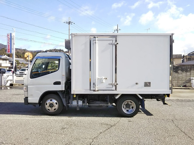 三菱ふそうキャンター冷凍車（冷蔵車）小型（2t・3t）[写真05]