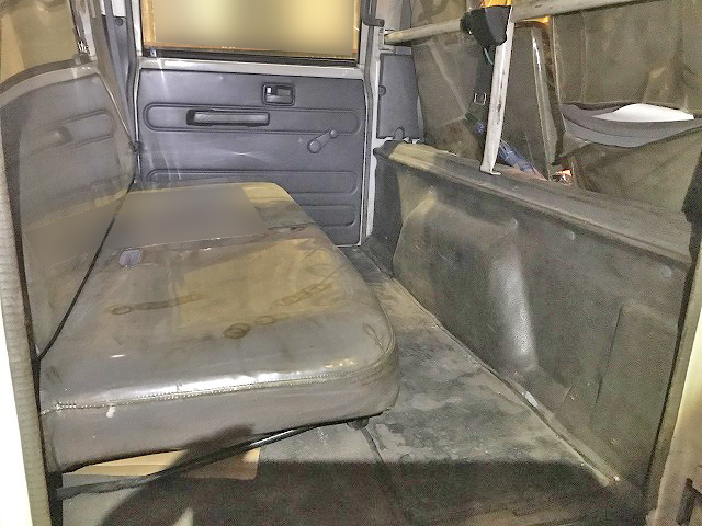 いすゞエルフダブルキャブ（Wキャブ）小型（2t・3t）[写真13]