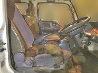 いすゞエルフダブルキャブ（Wキャブ）小型（2t・3t）[写真15]