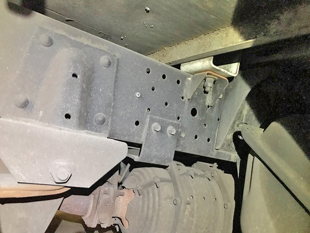 いすゞエルフダブルキャブ（Wキャブ）小型（2t・3t）[写真07]