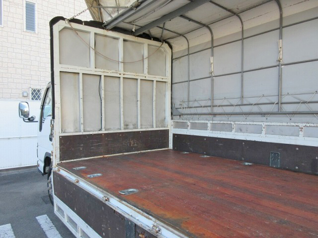 いすゞエルフ幌ウイング小型（2t・3t）[写真12]