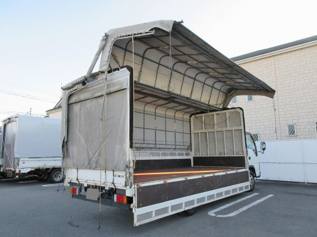 いすゞエルフ幌ウイング小型（2t・3t）[写真06]