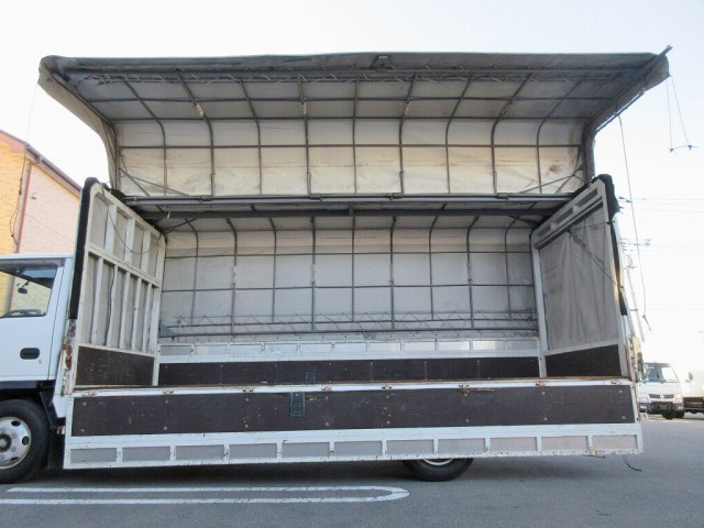 いすゞエルフ幌ウイング小型（2t・3t）[写真09]