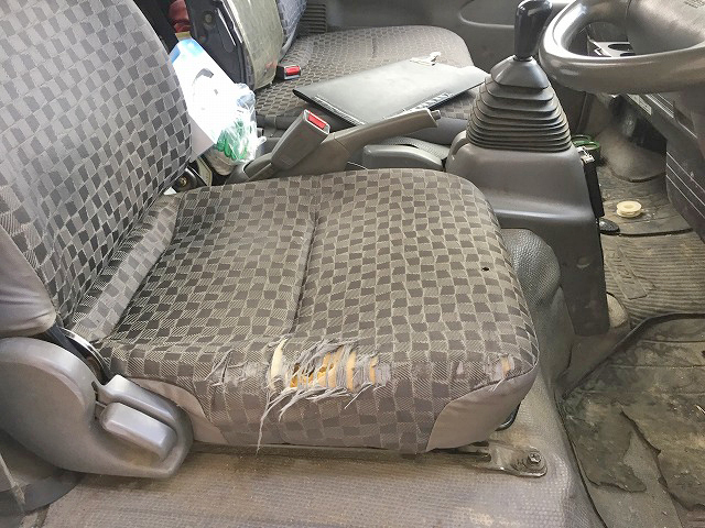 いすゞエルフユニック4段小型（2t・3t）[写真26]