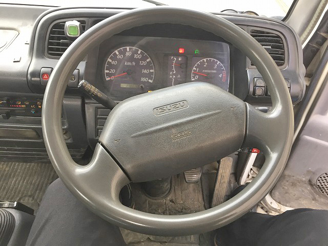 いすゞエルフユニック4段小型（2t・3t）[写真28]