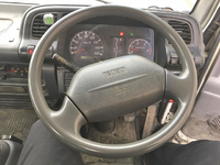 いすゞエルフユニック4段小型（2t・3t）[写真28]