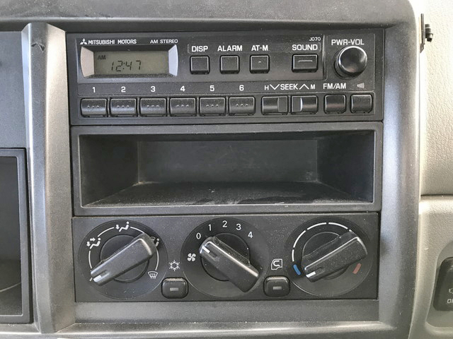 三菱ふそうファイターセルフクレーン5段中型（4t）[写真37]