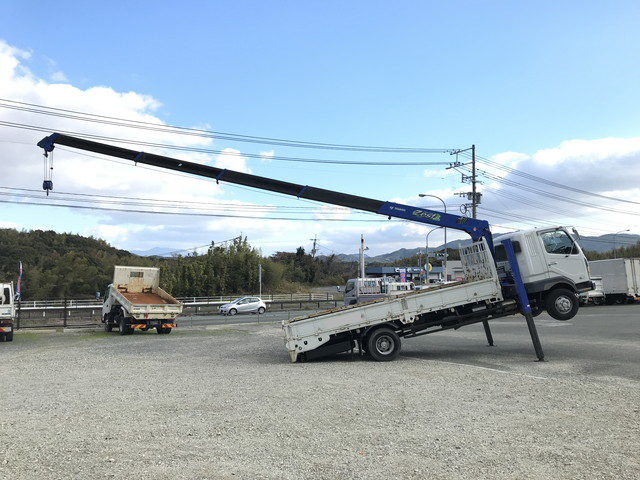 三菱ふそうファイターセルフクレーン5段中型（4t）[写真07]