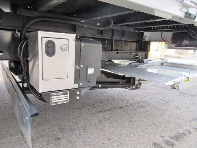 日野レンジャーアルミウイング中型（4t）[写真11]