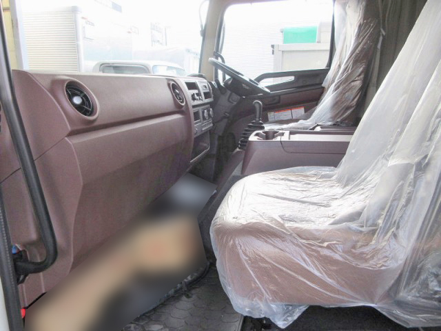 日野レンジャーアルミウイング中型（4t）[写真17]