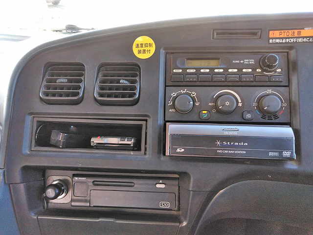 三菱ふそうスーパーグレートユニック3段大型（10t）[写真35]