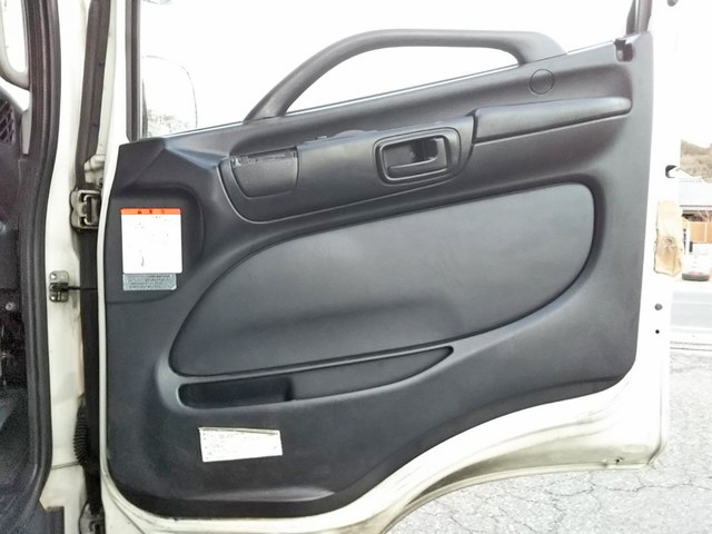 日野レンジャー冷凍車（冷蔵車）増トン（6t・8t）[写真29]