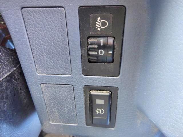 日野レンジャーセーフティクレーン3段中型（4t）[写真29]