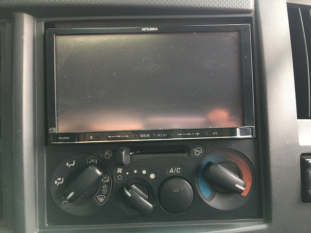 いすゞフォワード平ボディ中型（4t）[写真30]