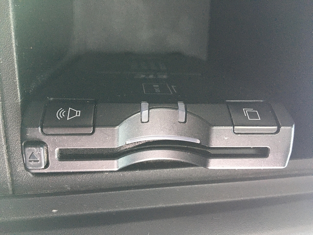 いすゞフォワード平ボディ中型（4t）[写真32]