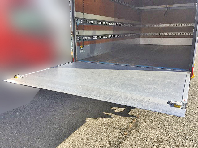 三菱ふそうキャンターアルミバン小型（2t・3t）[写真11]