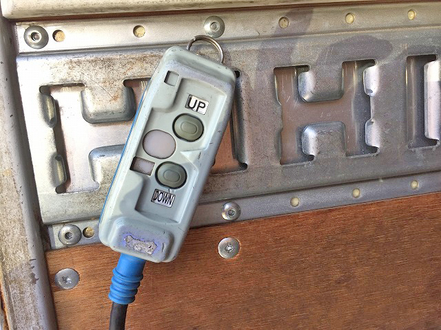 三菱ふそうキャンターアルミバン小型（2t・3t）[写真16]