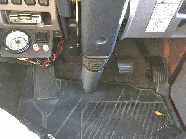 三菱ふそうキャンターアルミバン小型（2t・3t）[写真32]