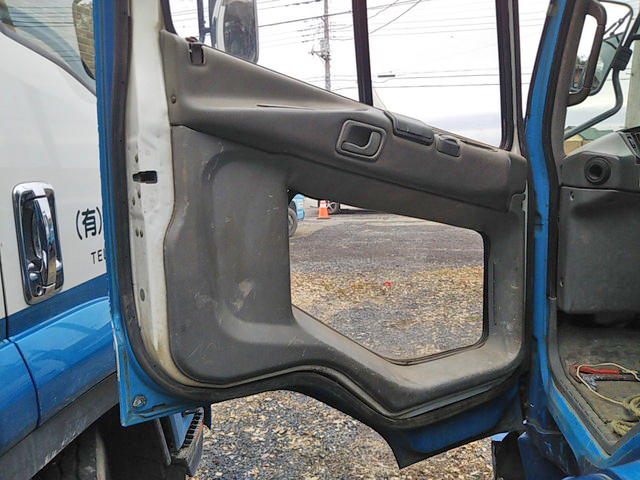 三菱ふそうファイターコンテナ専用車中型（4t）[写真29]