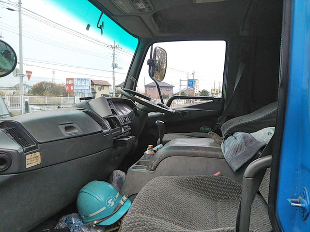 三菱ふそうファイターコンテナ専用車中型（4t）[写真30]