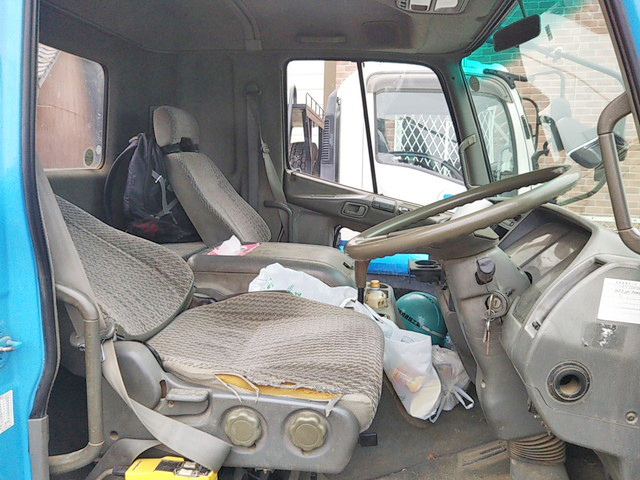 三菱ふそうファイターコンテナ専用車中型（4t）[写真31]