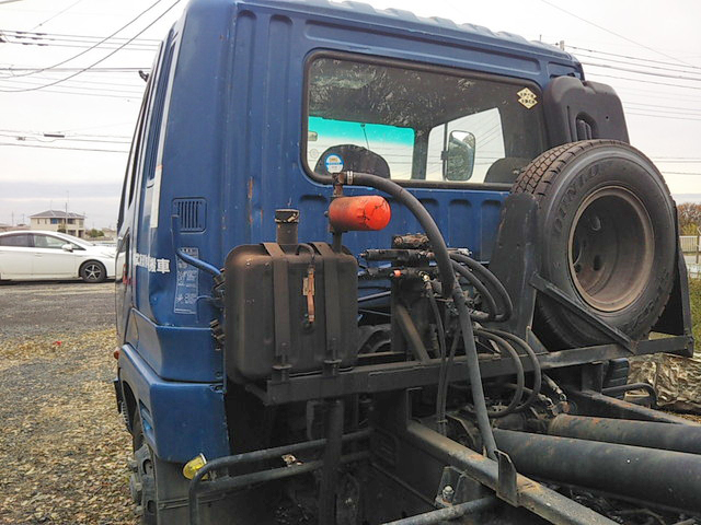 三菱ふそうファイターコンテナ専用車中型（4t）[写真06]
