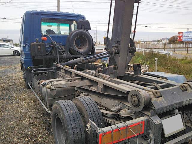 三菱ふそうファイターコンテナ専用車中型（4t）[写真09]