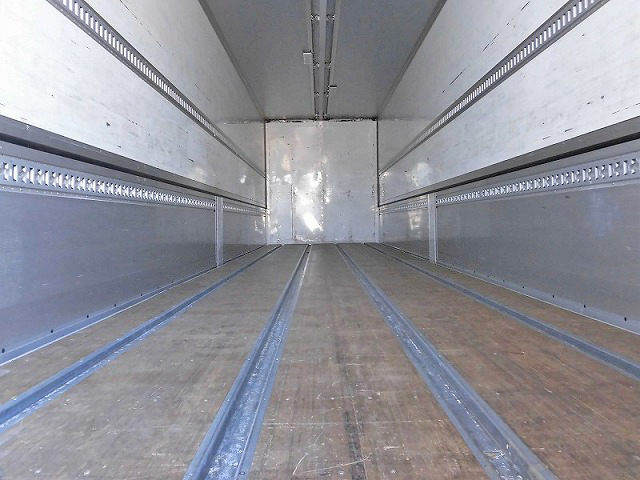 日野プロフィアアルミウイング大型（10t）[写真07]