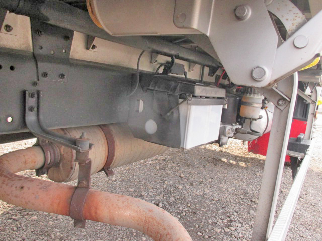 三菱ふそうファイター冷蔵冷凍ウイング中型（4t）[写真11]