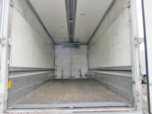 三菱ふそうファイター冷蔵冷凍ウイング中型（4t）[写真07]