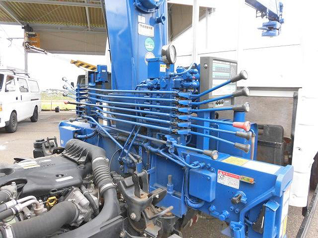 いすゞエルフクレーン3段小型（2t・3t）[写真17]