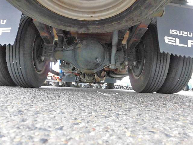 いすゞエルフクレーン3段小型（2t・3t）[写真24]