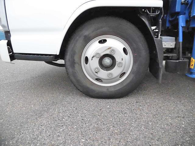 いすゞエルフクレーン3段小型（2t・3t）[写真28]