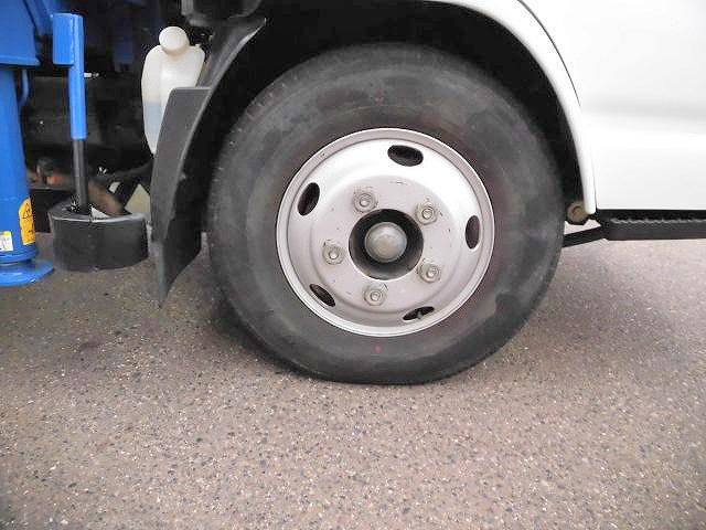 いすゞエルフクレーン3段小型（2t・3t）[写真29]