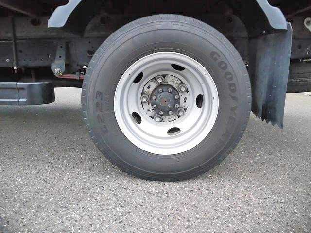 いすゞエルフクレーン3段小型（2t・3t）[写真30]