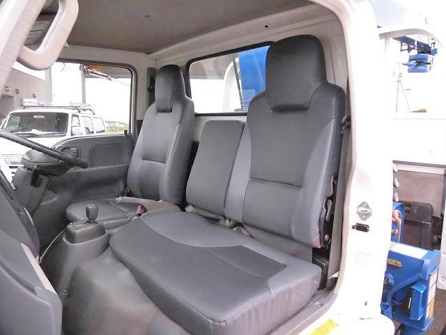 いすゞエルフクレーン3段小型（2t・3t）[写真34]