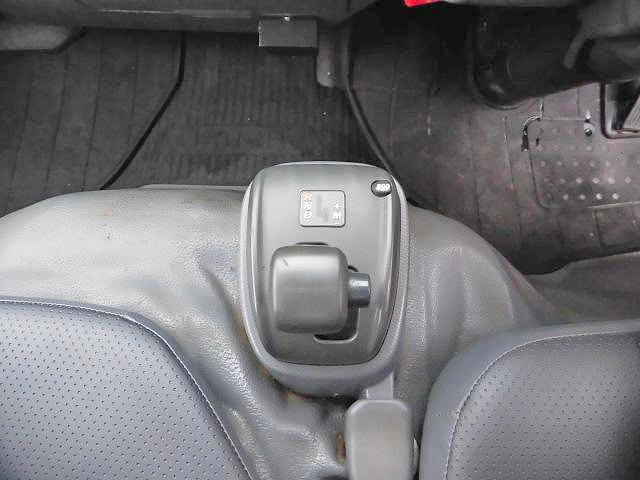 いすゞエルフクレーン3段小型（2t・3t）[写真39]