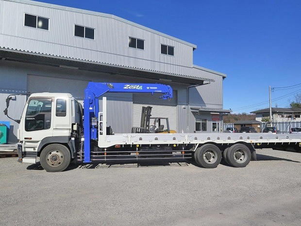 いすゞギガセルフクレーン4段大型（10t）[写真12]