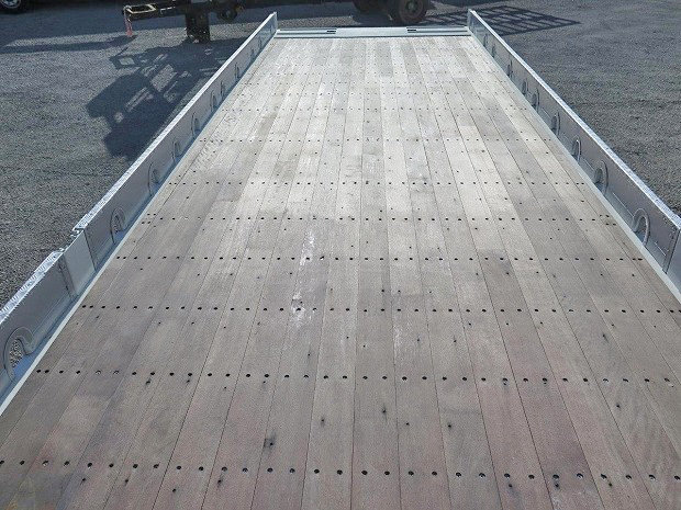 いすゞギガセルフクレーン4段大型（10t）[写真19]